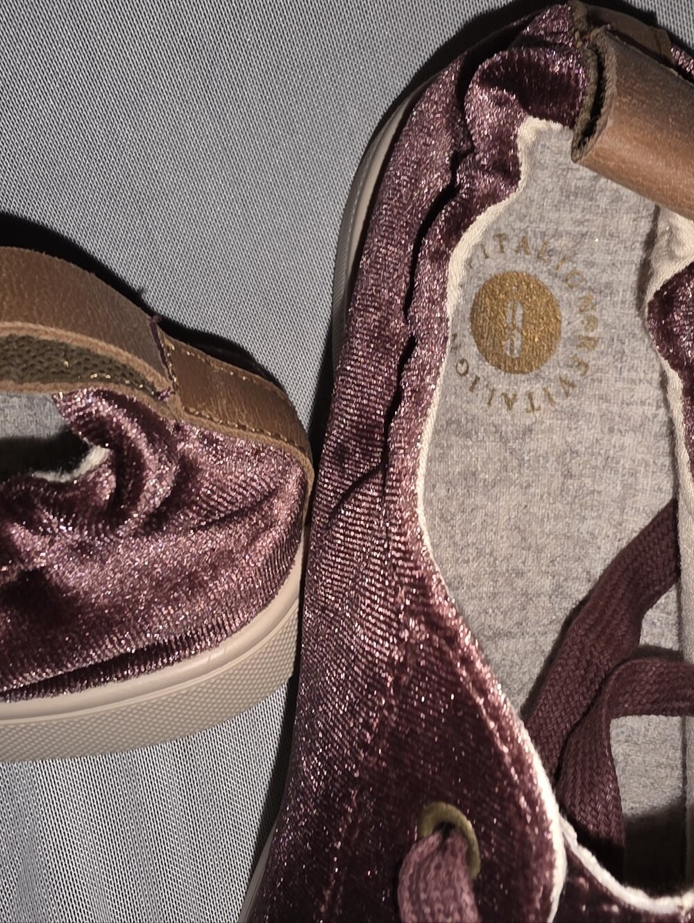 Revitalign Velvet Low-Top Sneakers Grape NEW - Picture 12 of 14